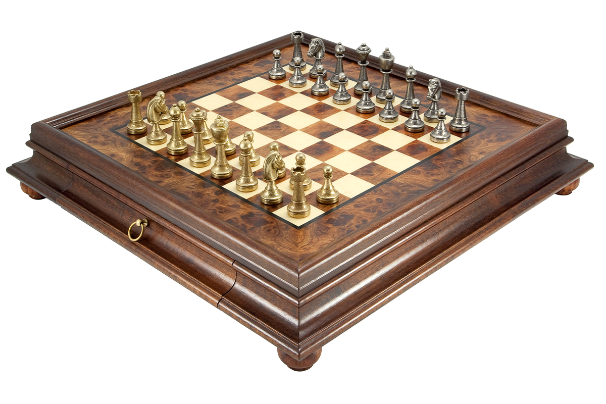 Finnesburg Brass and Briarwood Traditional Chess Set