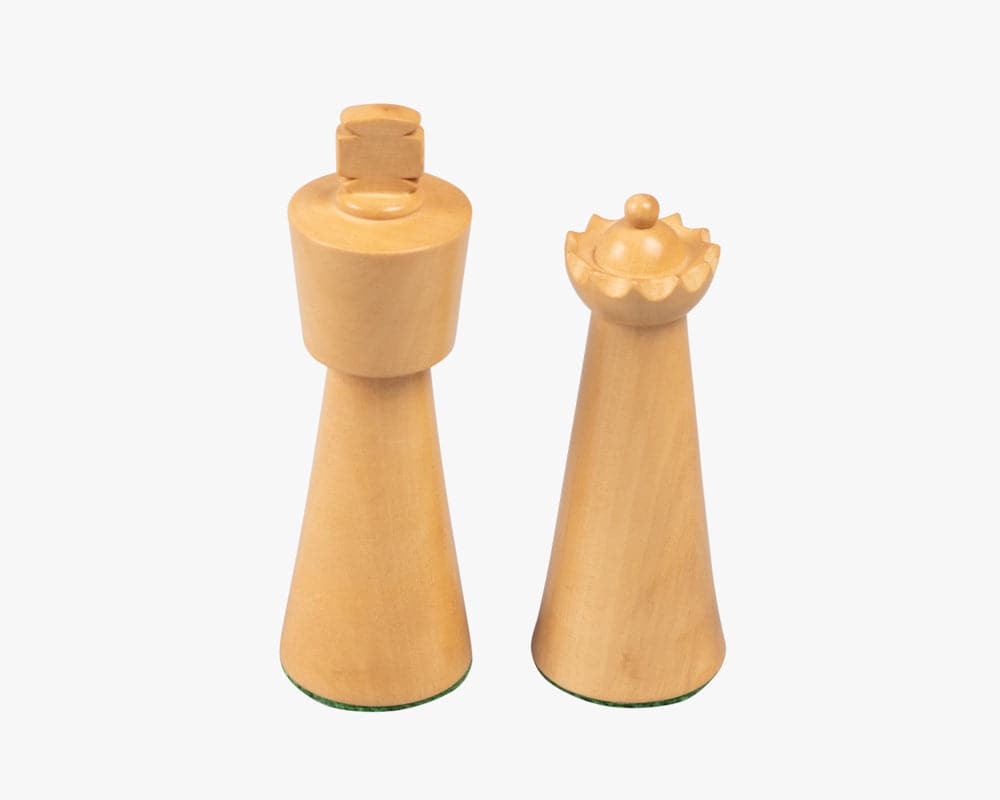 Art Deco ebonised and boxwood chess pieces - 3.5 inch king and queen.